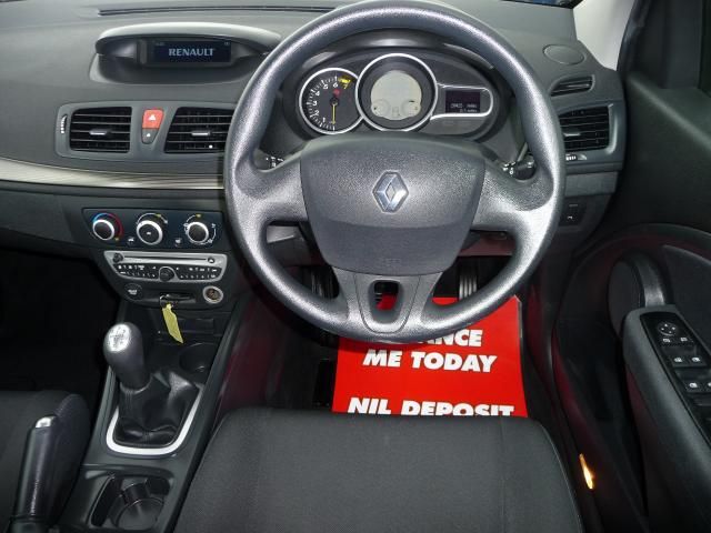 2011 RENAULT MEGANE 1.5 image 4