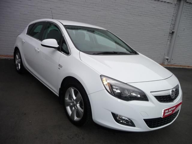 2010 VAUXHALL ASTRA 1.6 SRI image 1