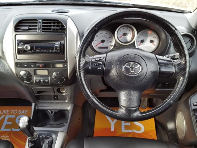 2005 TOYOTA RAV4 2.0 image 4