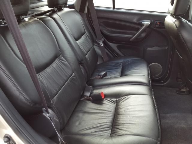 2005 TOYOTA RAV4 2.0 image 5