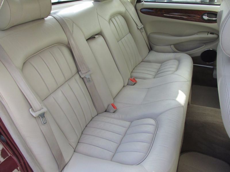 1999 Jaguar XJ 3.2 XJ8 4dr image 5