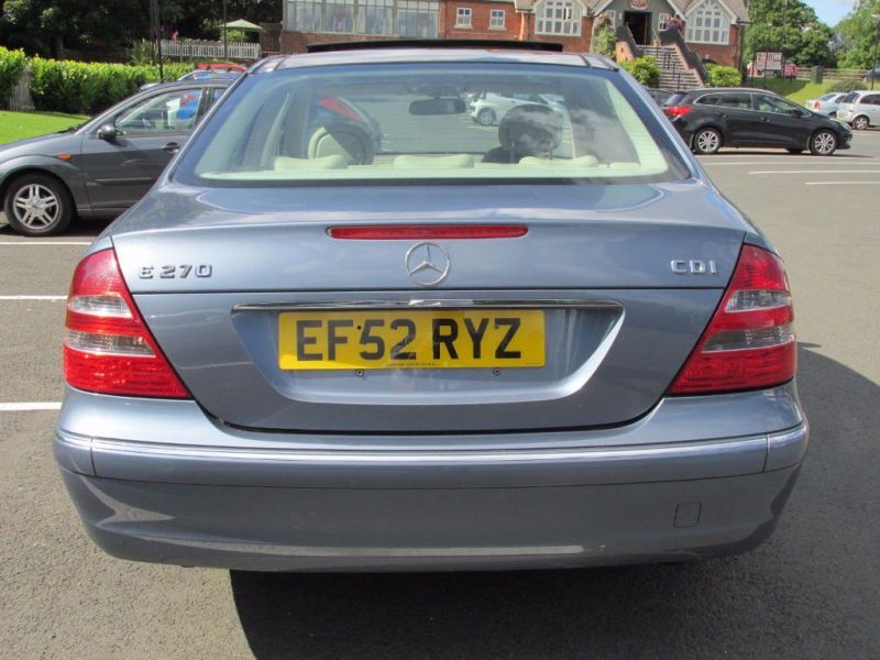 2003 Mercedes-Benz 2.7 E270 CDI Elegance image 3