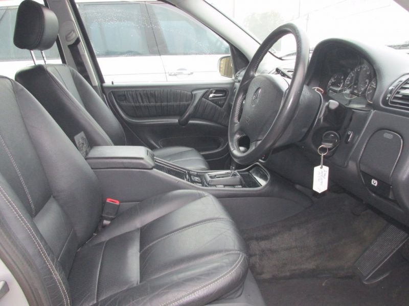 2004 Mercedes-Benz 2.7 ML270 CDI 5dr image 4
