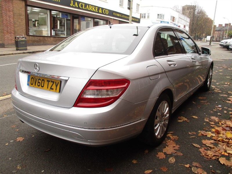 2010 Mercedes C Class C200 image 3