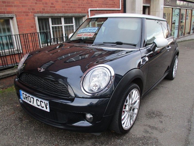 2007 MINI Hatch Cooper 1.6 image 1