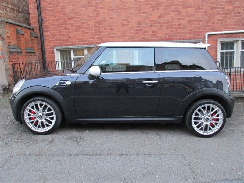 2007 MINI Hatch Cooper 1.6 image 2