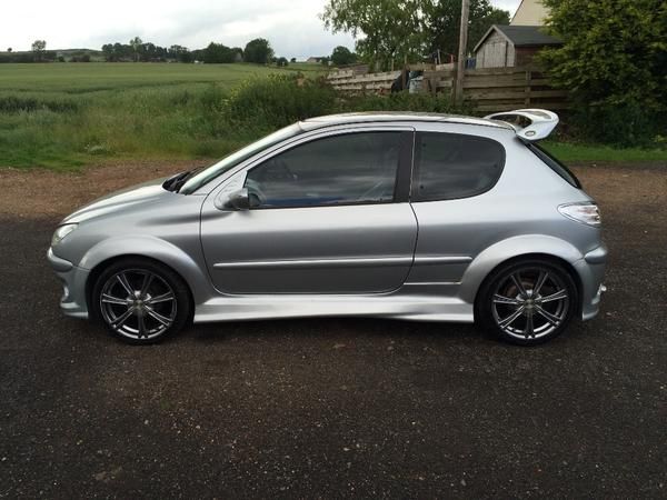 2005 Peugeot 206 1.1 8v Zest 3 3dr image 2