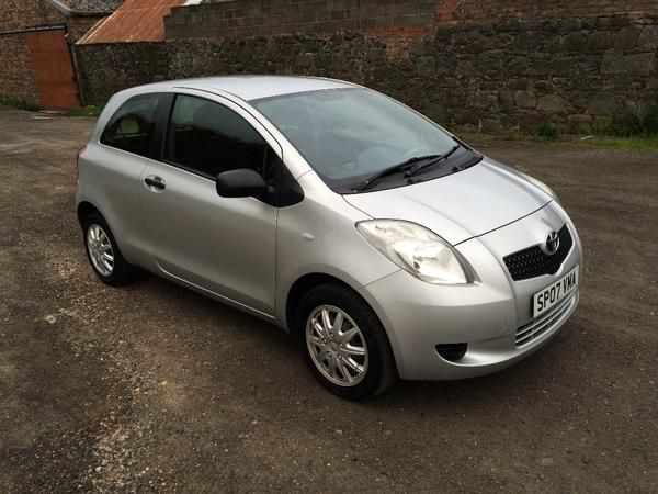 2007 Toyota Yaris 1.0 VVT-i T2 3dr image 1