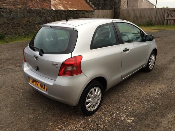 2007 Toyota Yaris 1.0 VVT-i T2 3dr image 3