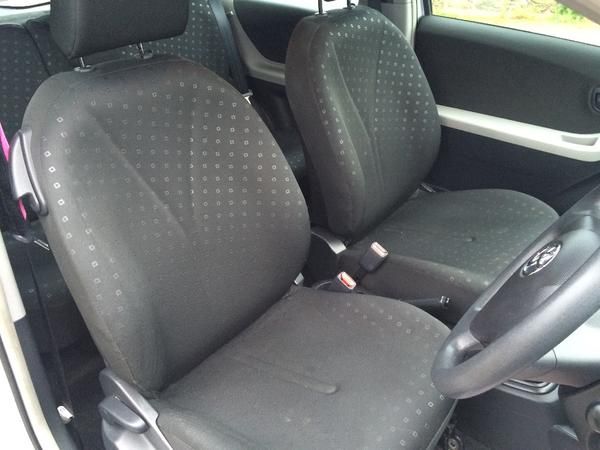 2007 Toyota Yaris 1.0 VVT-i T2 3dr image 5