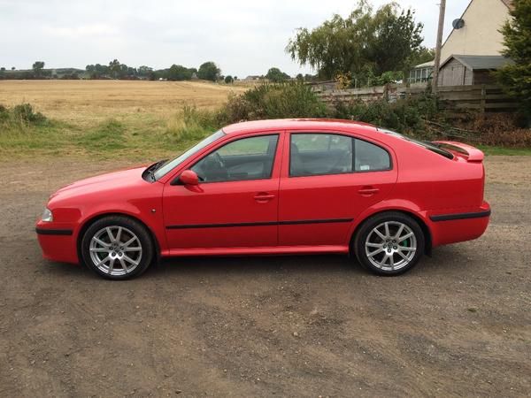 2005 Skoda Octavia 1.8 vRS 5dr image 2