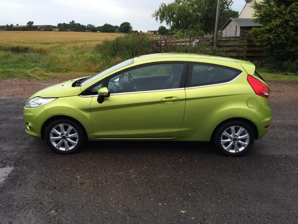 2010 Ford Fiesta 1.25 Zetec image 2