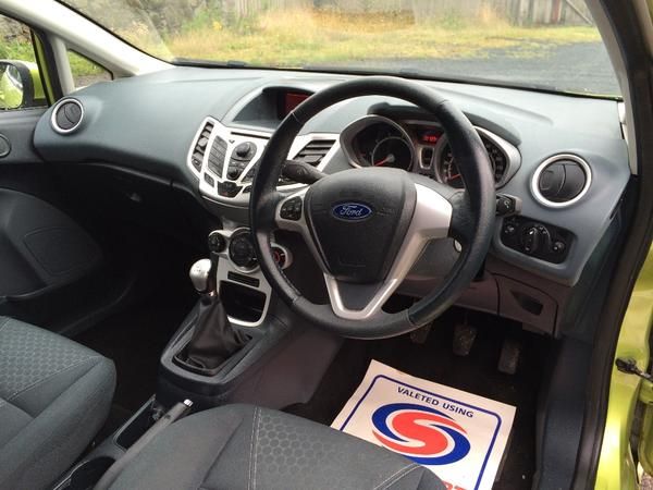 2010 Ford Fiesta 1.25 Zetec image 4