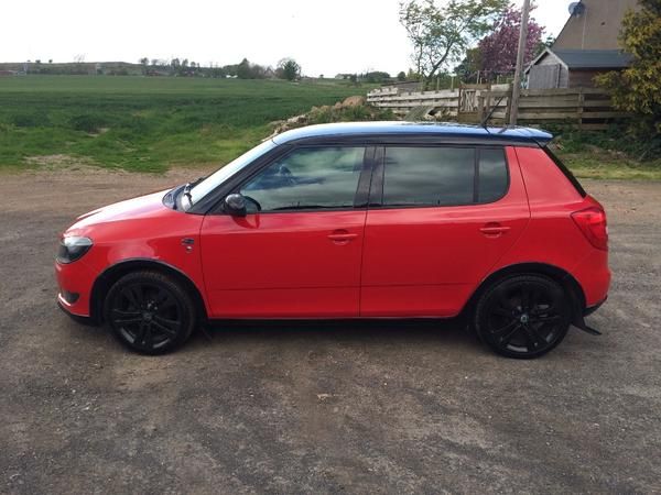 2011 Skoda Fabia 1.6 TDI image 2