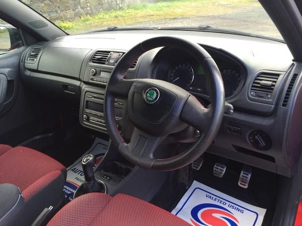 2011 Skoda Fabia 1.6 TDI image 4