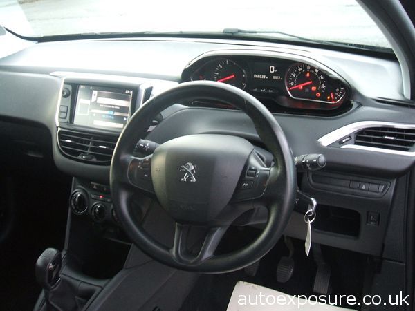 2012 Peugeot 208 1.2 image 4