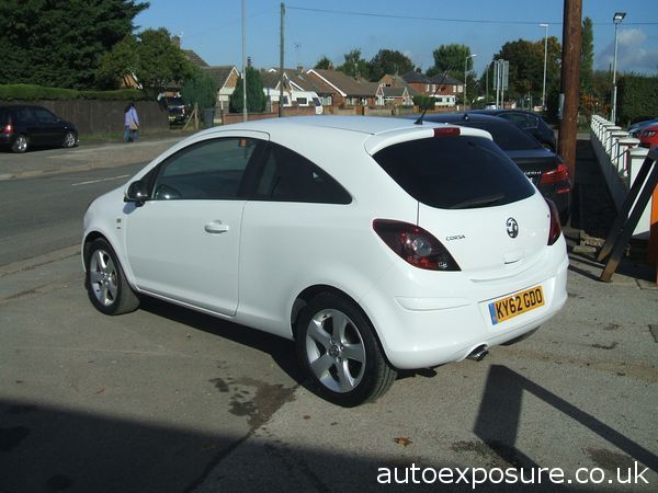 2012 Vauxhall Corsa 1.2 SXi image 3