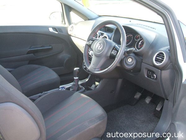 2012 Vauxhall Corsa 1.2 SXi image 5