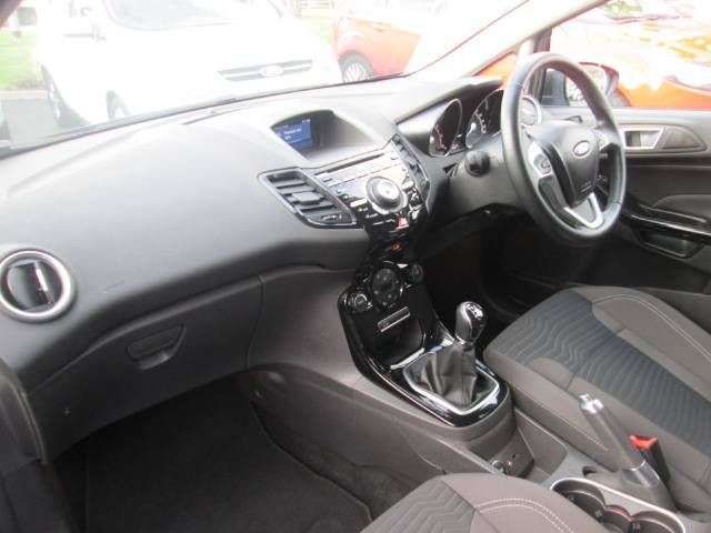 2013 Ford Fiesta 1.0 Zetec (125) 5dr image 4
