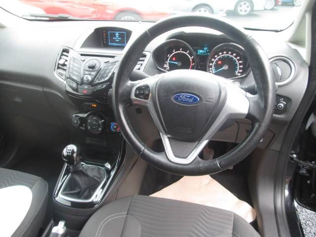 2013 Ford Fiesta 1.25 Zetec3dr image 4