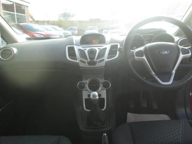 2009 Ford Fiesta 1.4 Titanium 3Dr image 4