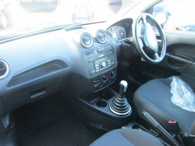 2006 Ford Fiesta 1.25 Zetec 3dr image 4