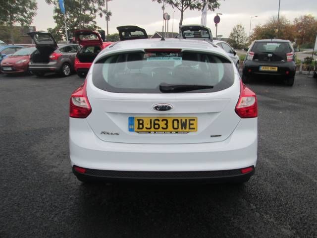 2013 Ford Focus 1.6 TDCi Zetec 5dr image 3