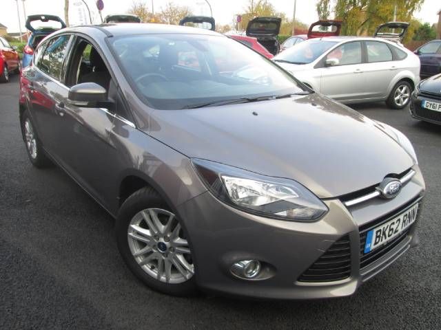 2012 Ford Focus 1.0 Titanium 5dr image 1