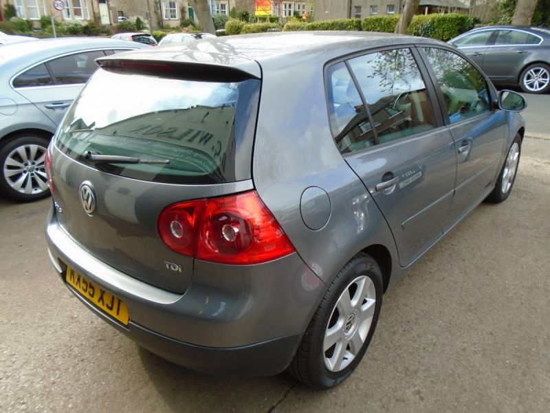 2005 Volkswagen Golf 1.9 TDI Sport image 4