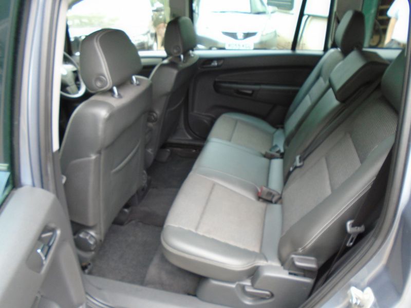 2007 Vauxhall Zafira 1.8 i 16v Design image 5