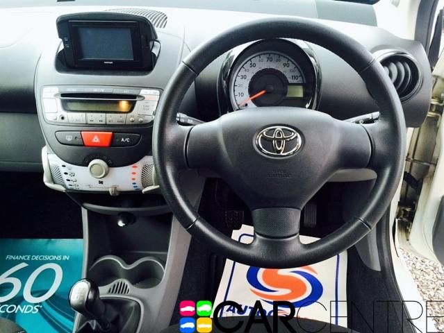 2011 TOYOTA AYGO 1.0 VVT-I image 4