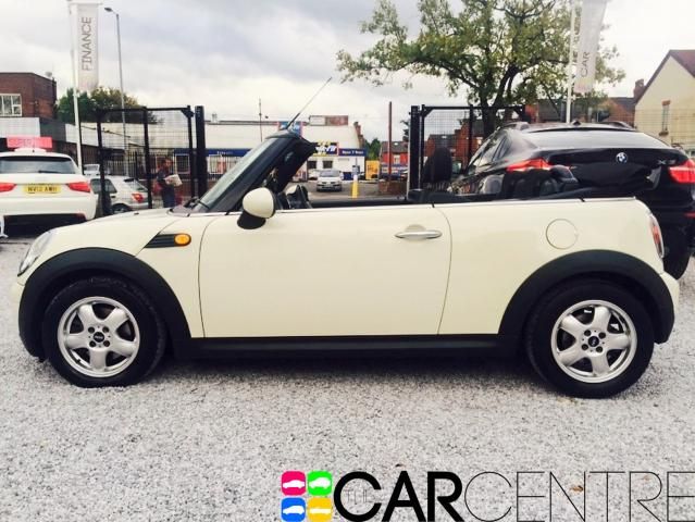 2009 MINI CONVERTIBLE 1.6 COOPER image 2