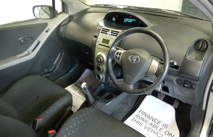 2008 Toyota Yaris 1.0 VVTI image 4