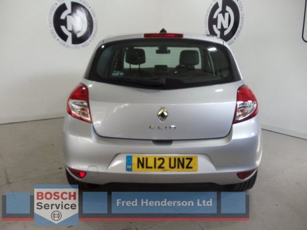 2012 Renault Clio 1.2 16v Dynamique 5dr image 3