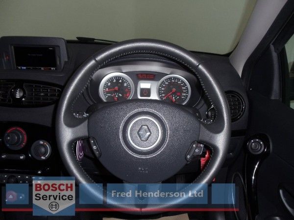 2012 Renault Clio 1.2 16v Dynamique 5dr image 4