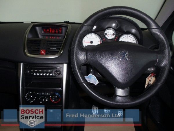 2012 Peugeot 207 1.6 HDi 5dr image 4