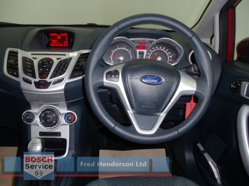 2012 Ford Fiesta 1.25 Zetec 3dr image 4