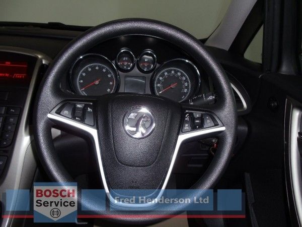 2012 Vauxhall Astra 1.6 i VVT image 4
