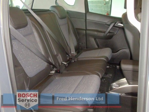 2012 Vauxhall Meriva 1.4 i 16v SE 5dr image 5