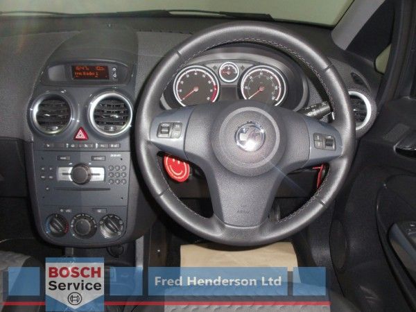 2012 Vauxhall Corsa 1.4 i 16v SE image 4