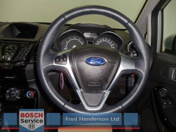 2013 Ford Fiesta 1.25 Zetec image 4