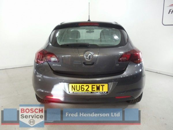 2012 Vauxhall Astra 1.6 i VVT 16v SRi image 3