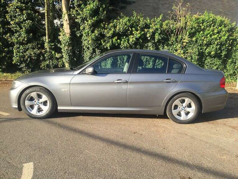 2011 BMW 3 SERIES 2.0 320d image 2