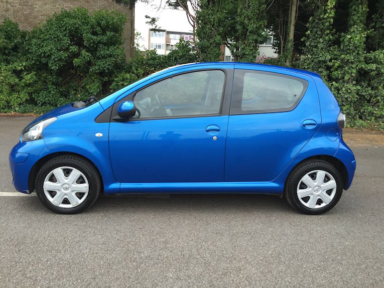 2010 Toyota Aygo 1.0 VVT-i image 2