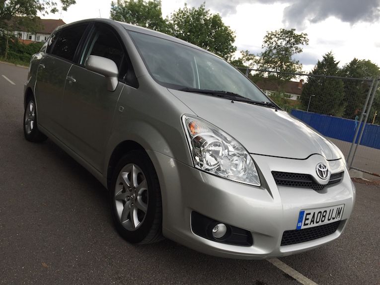 2008 Toyota Corolla Verso 2.2 image 1