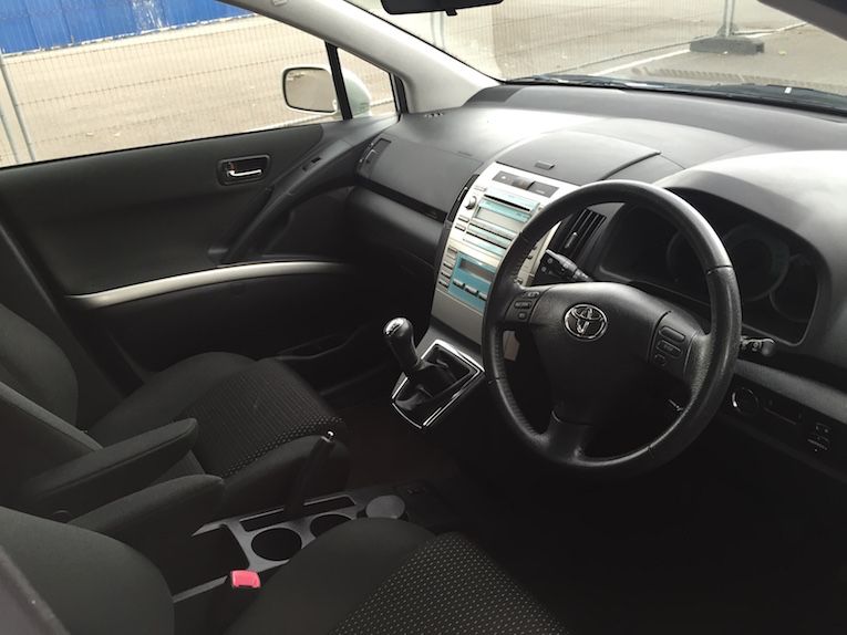 2008 Toyota Corolla Verso 2.2 image 4