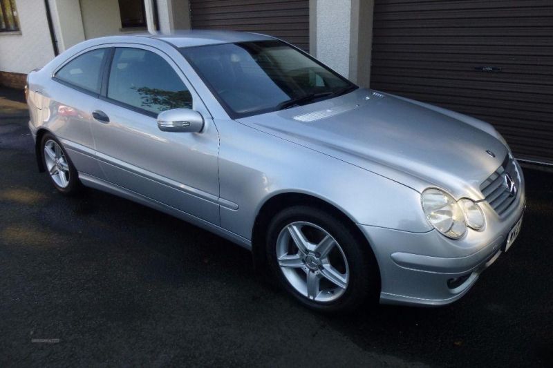 2005 Mercedes Coupe C220 CDi SE image 1