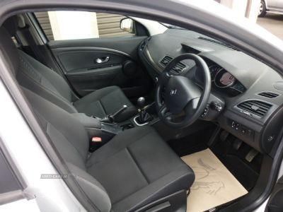 2011 Renault Megane 1.6 image 5