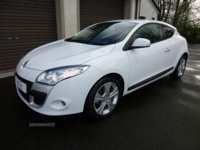 2012 Renault Megane TOM-TOM 1.6 image 2