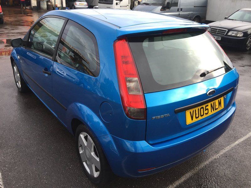 2005 Ford Fiesta image 3